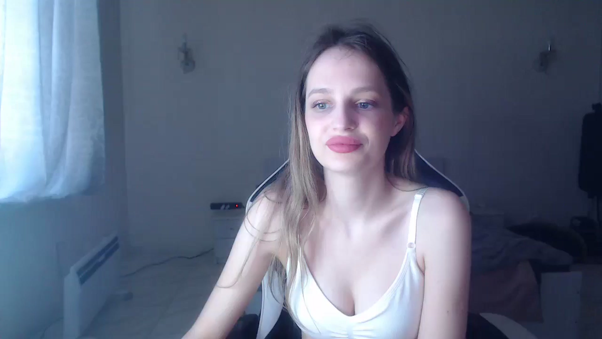 Gallery image thumbnail from Lola_vi's myfreecams stream on, 04/27/2025, 13:41 image 3 of 20