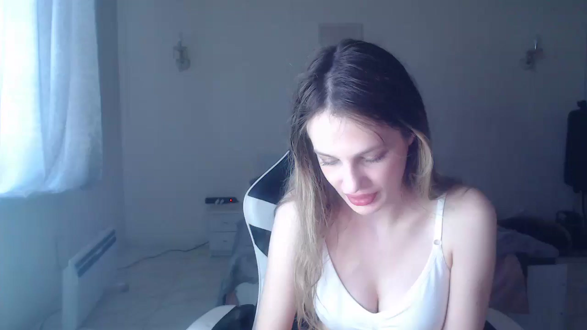 Gallery image thumbnail from Lola_vi's myfreecams stream on, 04/27/2025, 13:41 image 20 of 20