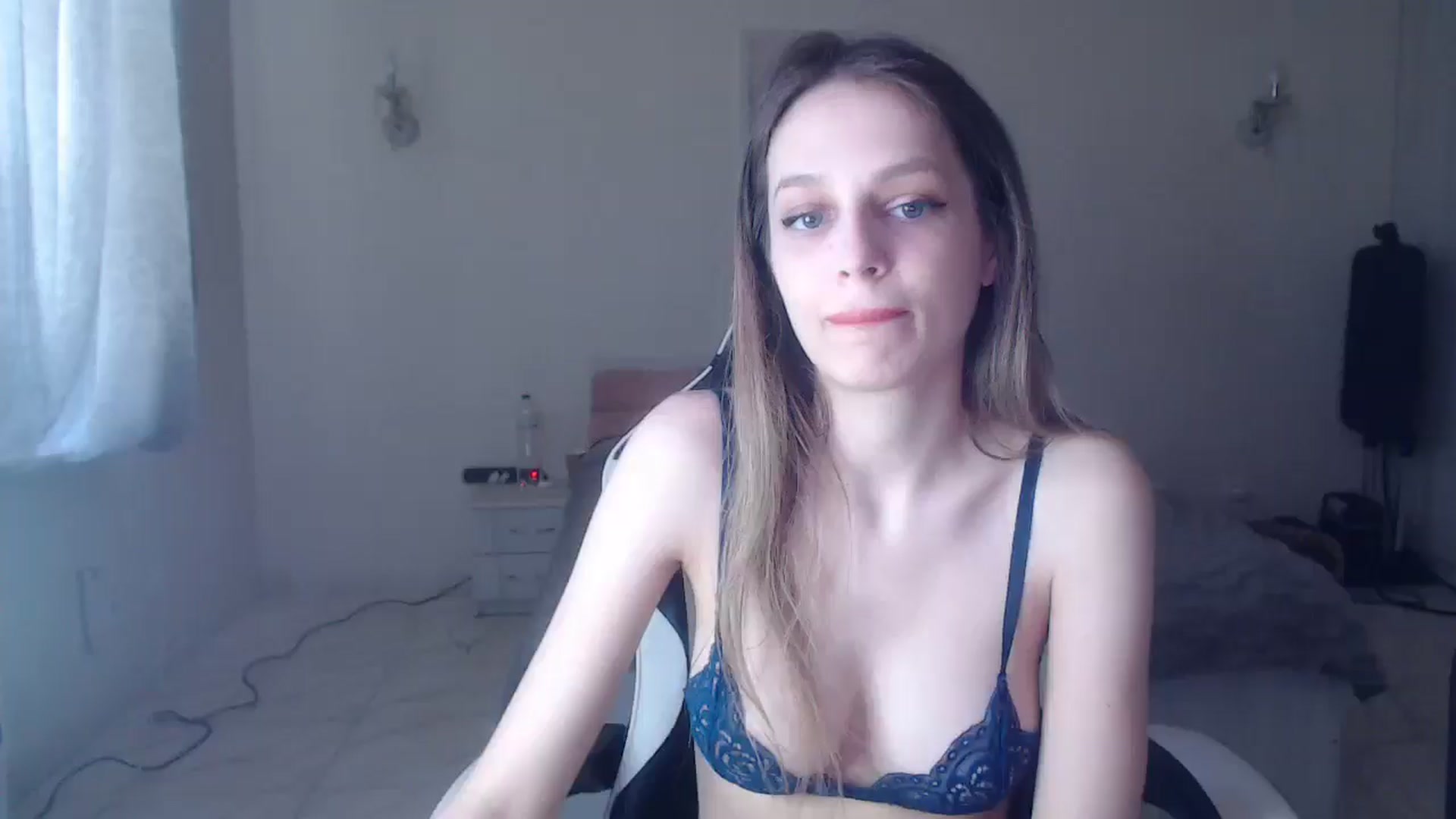 Gallery image thumbnail from Lola_vi's myfreecams stream on, 05/04/2025, 11:37 image 20 of 20