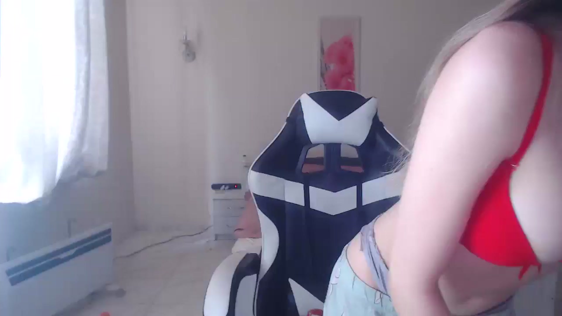 Gallery image thumbnail from Lola_vi's myfreecams stream on, 05/18/2025, 11:14 image 5 of 20