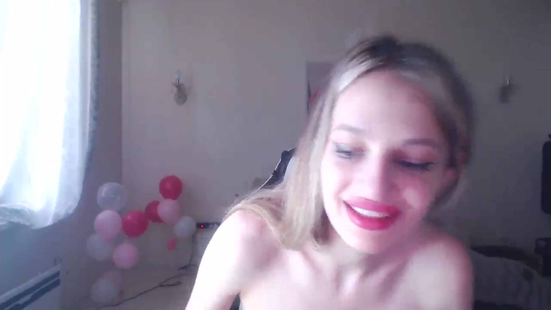 Gallery image thumbnail from Lola_vi's myfreecams stream on, 06/19/2025, 11:53 image 16 of 20
