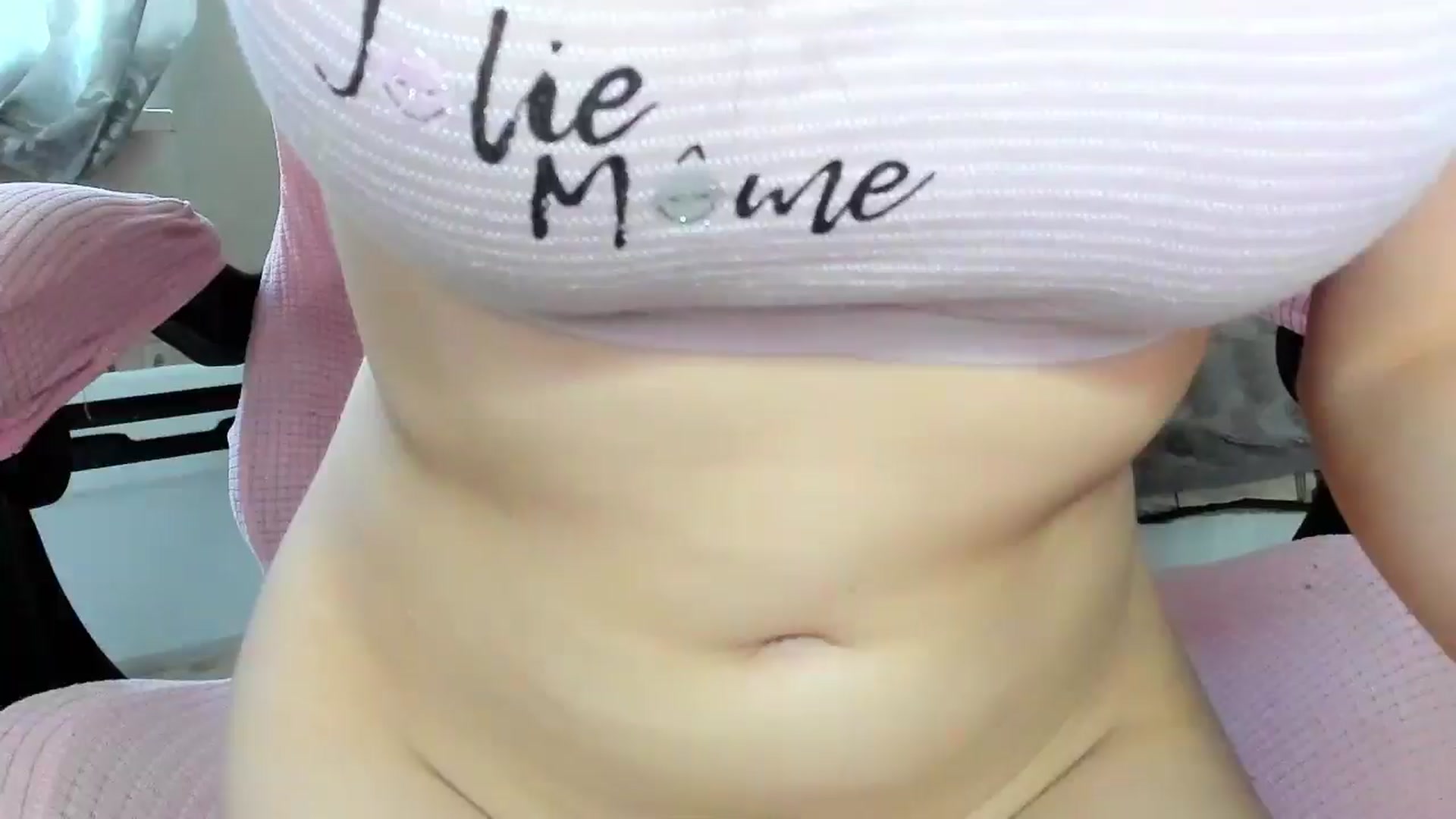 Gallery image thumbnail from Lola_vi's myfreecams stream on, 01/01/2026, 13:06 image 8 of 20