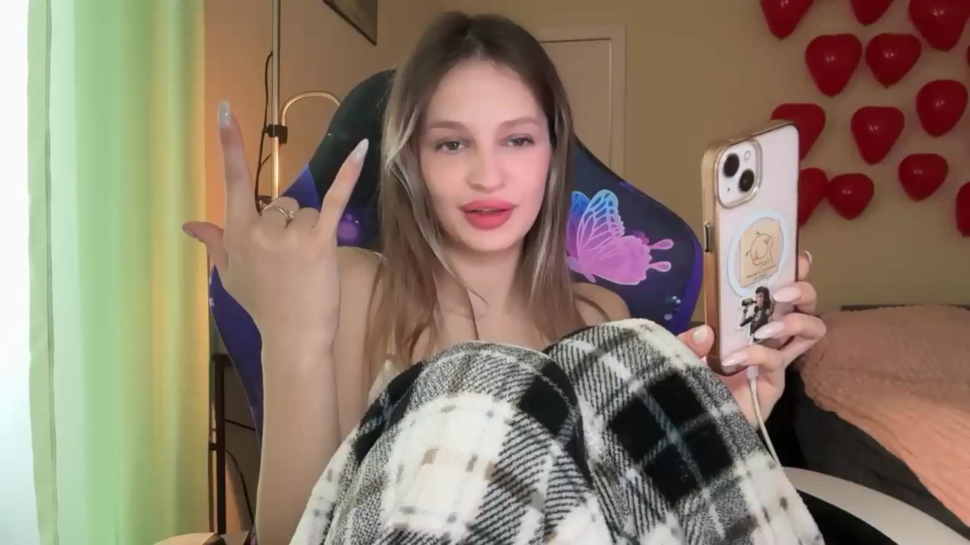 Gallery image thumbnail from Lola_vi's myfreecams stream on, 02/07/2026, 11:54 image 11 of 20