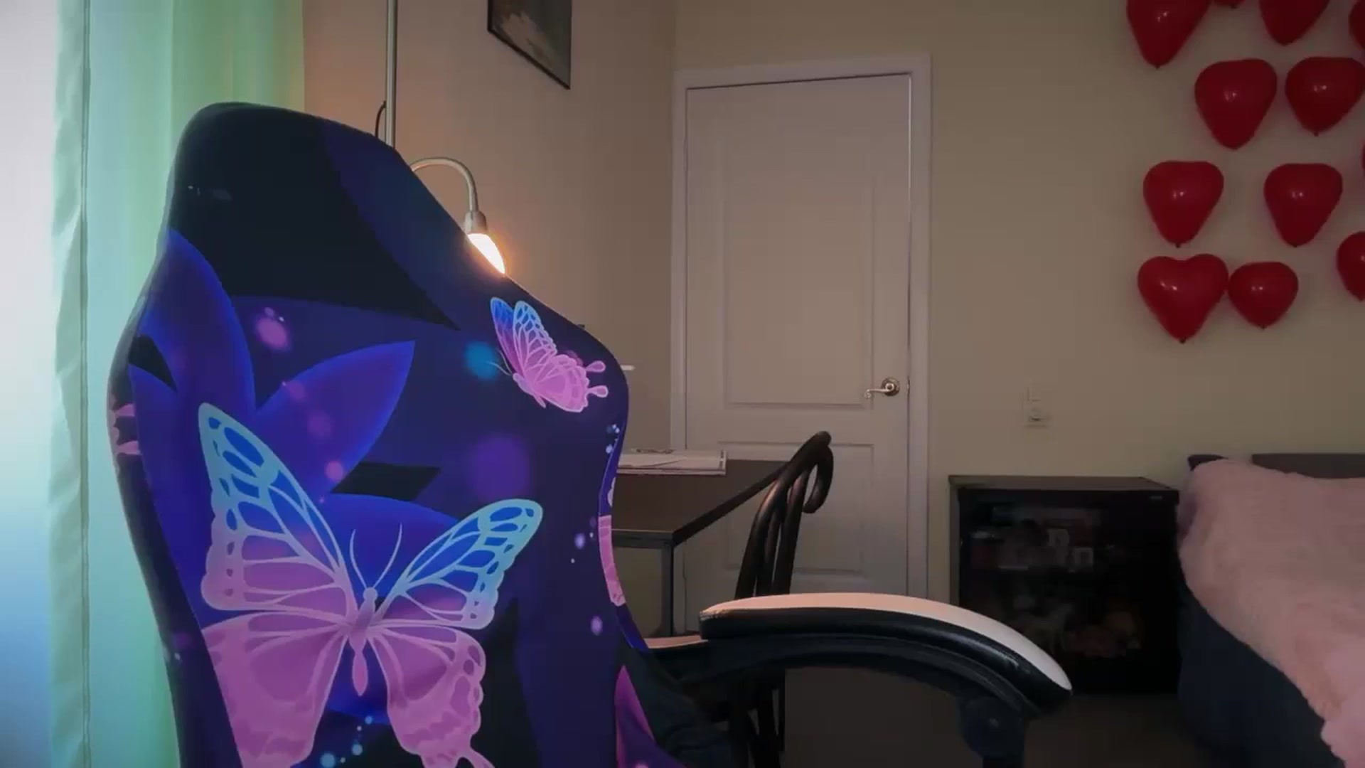 Gallery image thumbnail from Lola_vi's myfreecams stream on, 02/10/2026, 12:59 image 16 of 20