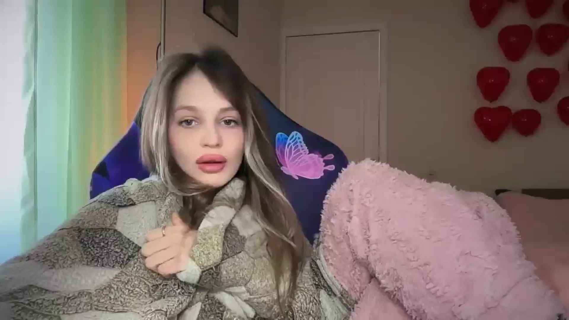 Gallery image thumbnail from Lola_vi's myfreecams stream on, 02/10/2026, 12:59 image 14 of 20