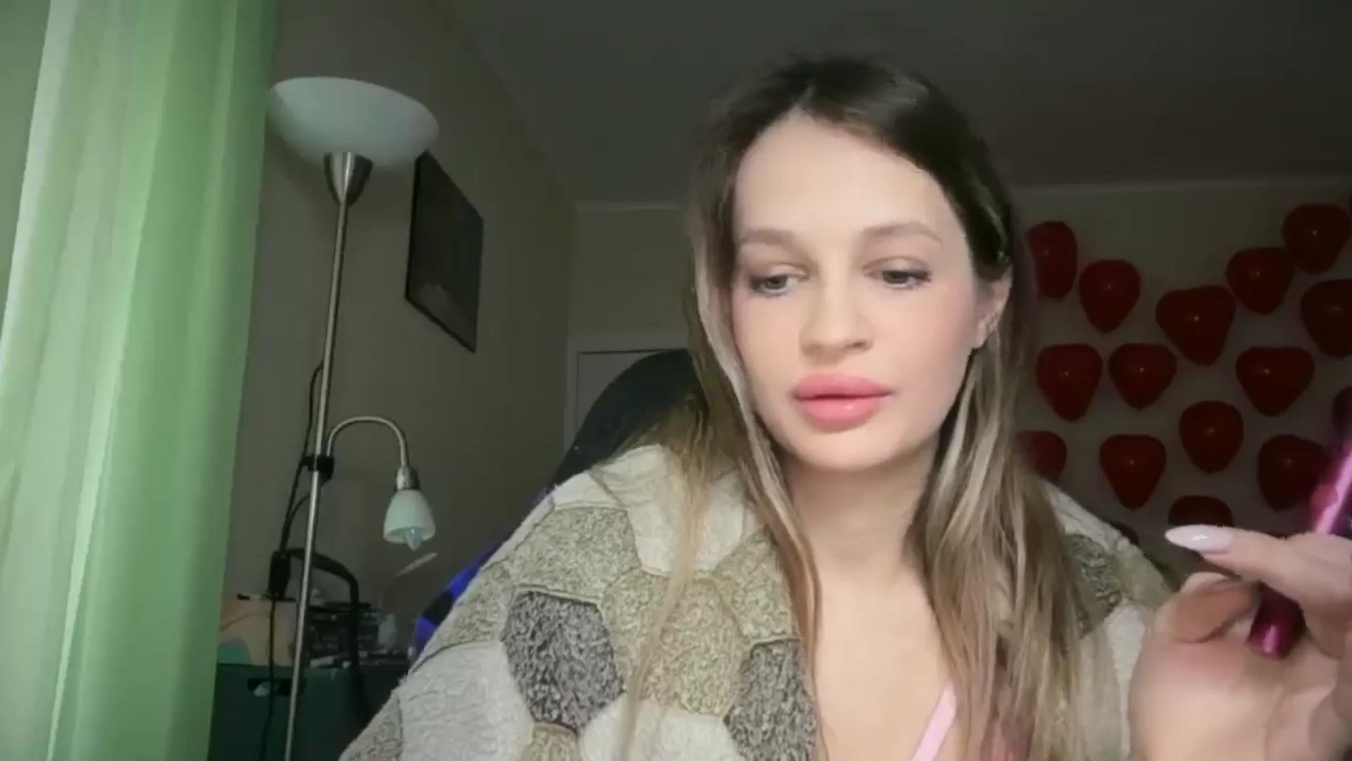 Gallery image thumbnail from Lola_vi's myfreecams stream on, 02/11/2026, 12:30 image 18 of 20