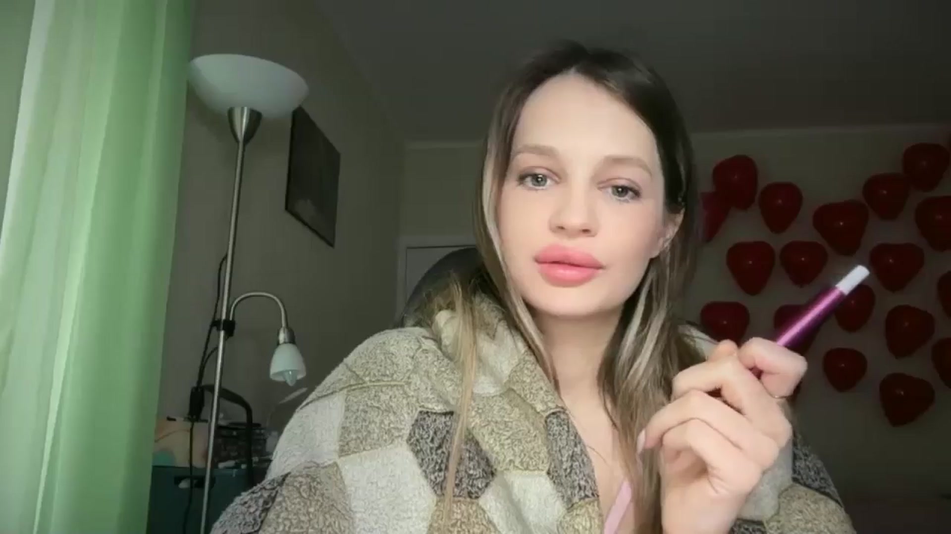 Gallery image thumbnail from Lola_vi's myfreecams stream on, 02/11/2026, 12:30 image 17 of 20