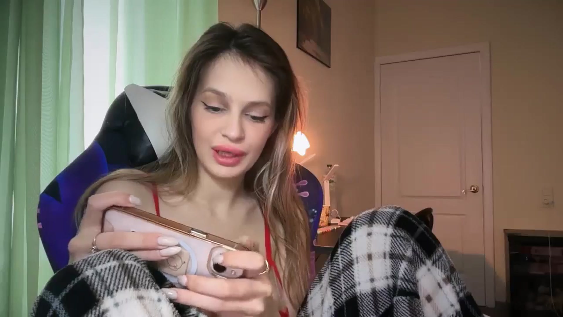 Gallery image thumbnail from Lola_vi's myfreecams stream on, 02/14/2026, 11:45 image 4 of 20