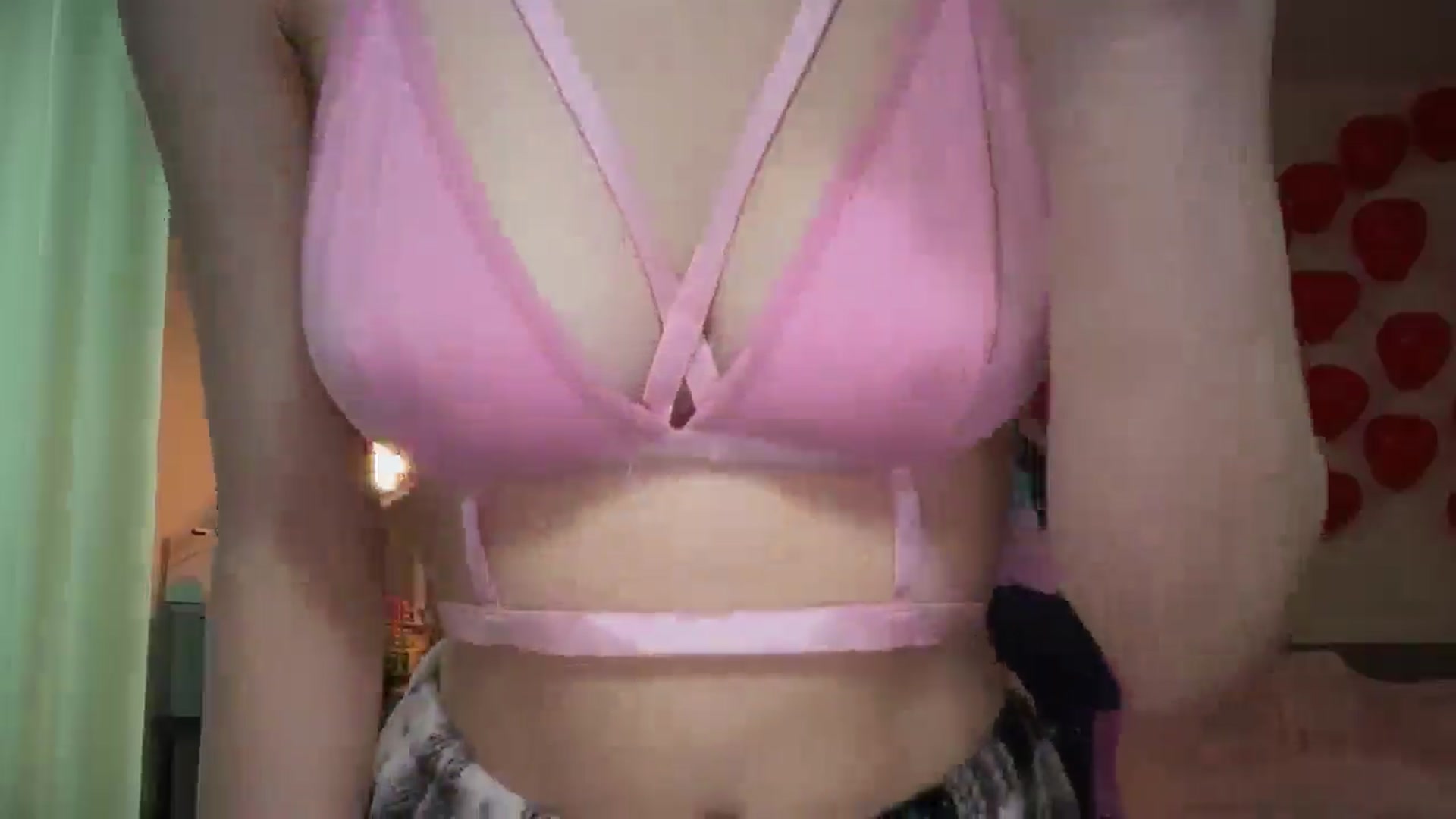 Gallery image thumbnail from Lola_vi's myfreecams stream on, 02/17/2026, 12:02 image 12 of 20