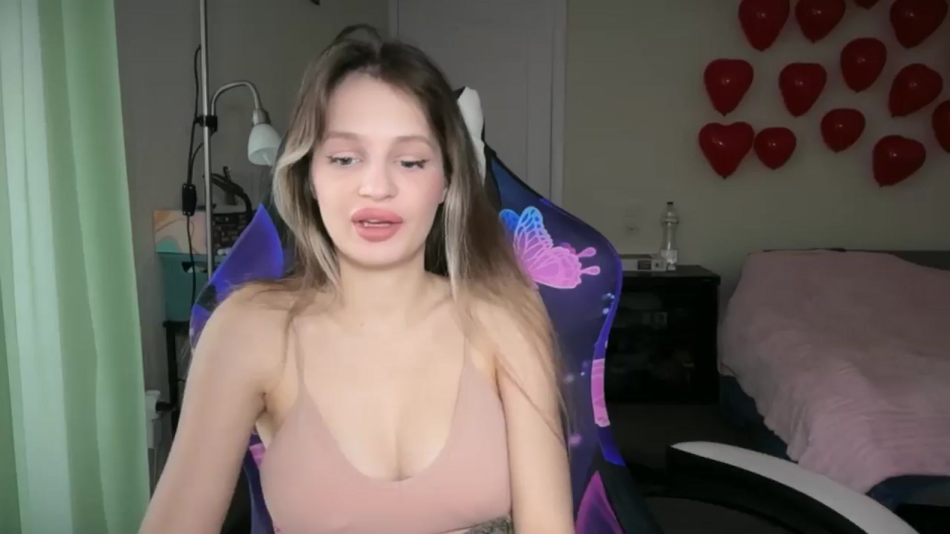 Gallery image thumbnail from Lola_vi's myfreecams stream on, 02/18/2026, 11:56 image 9 of 20