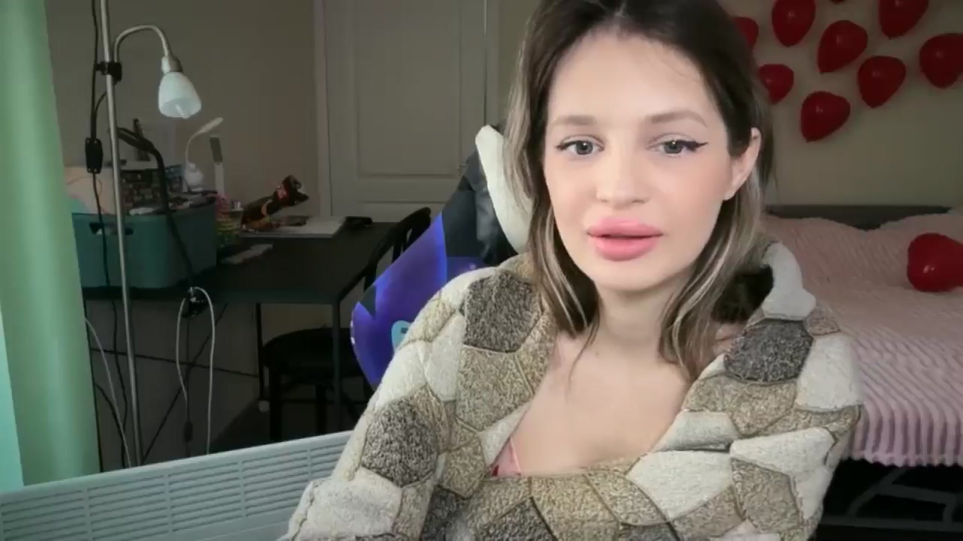 Gallery image thumbnail from Lola_vi's myfreecams stream on, 02/19/2026, 12:28 image 4 of 20