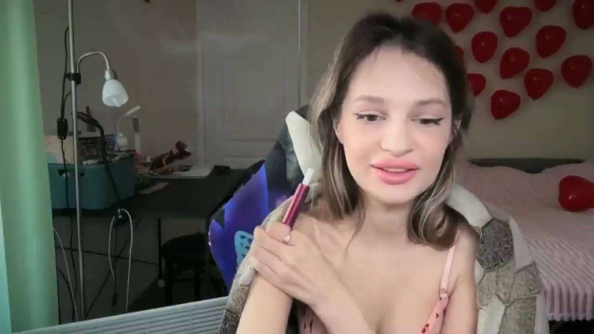 Gallery image thumbnail from Lola_vi's myfreecams stream on, 02/19/2026, 12:28 image 2 of 20