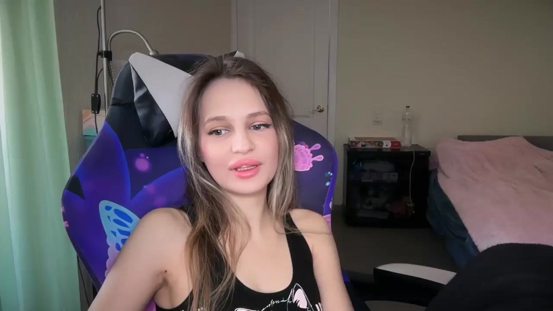 Gallery image thumbnail from Lola_vi's myfreecams stream on, 02/24/2026, 12:04 image 17 of 20