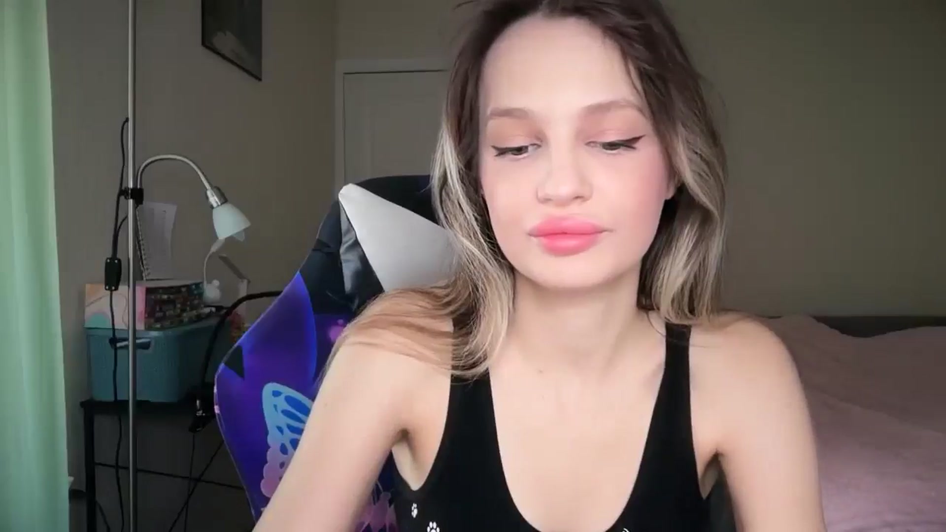 Gallery image thumbnail from Lola_vi's myfreecams stream on, 02/24/2026, 12:04 image 2 of 20