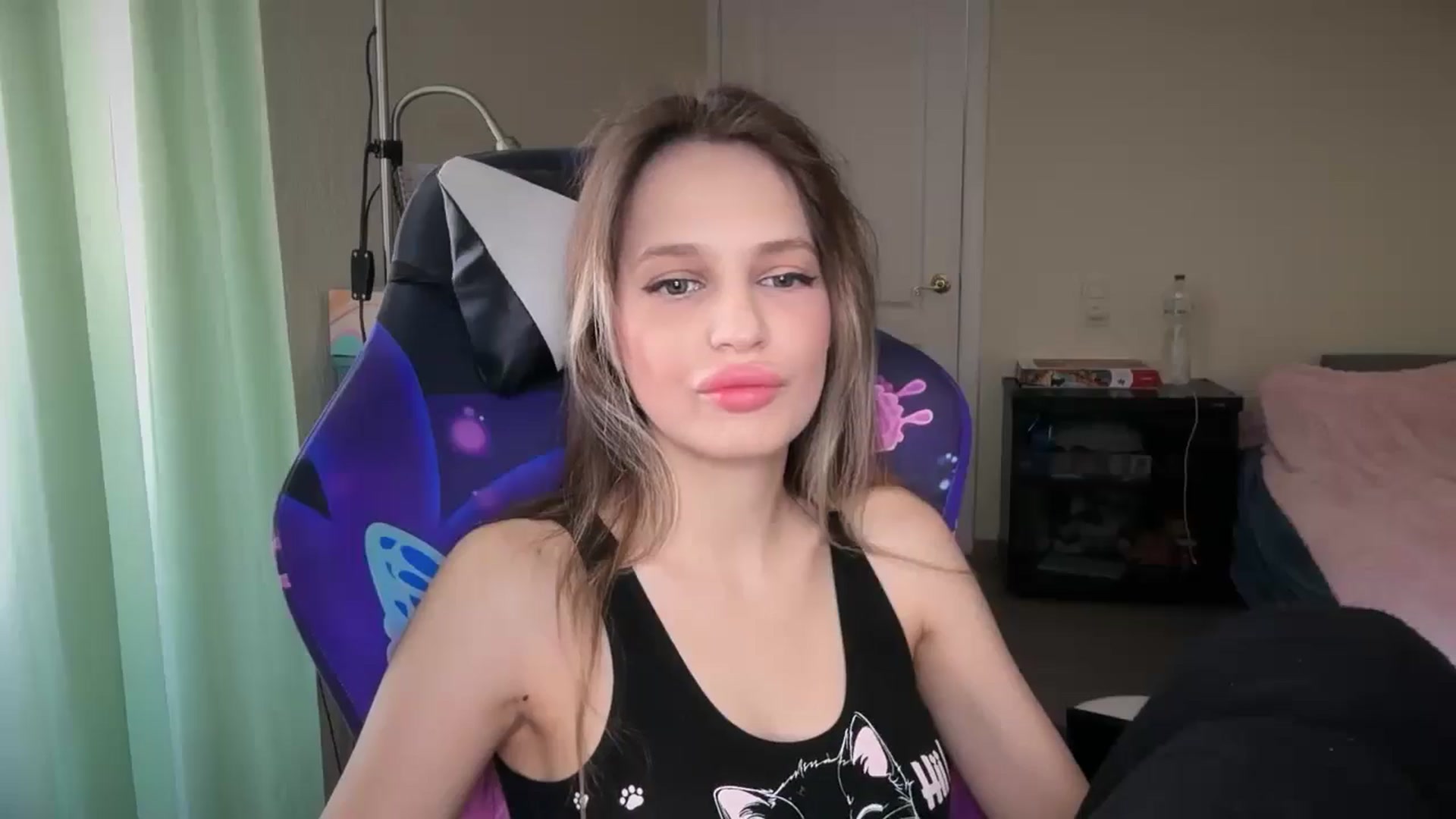 Gallery image thumbnail from Lola_vi's myfreecams stream on, 02/24/2026, 12:04 image 9 of 20