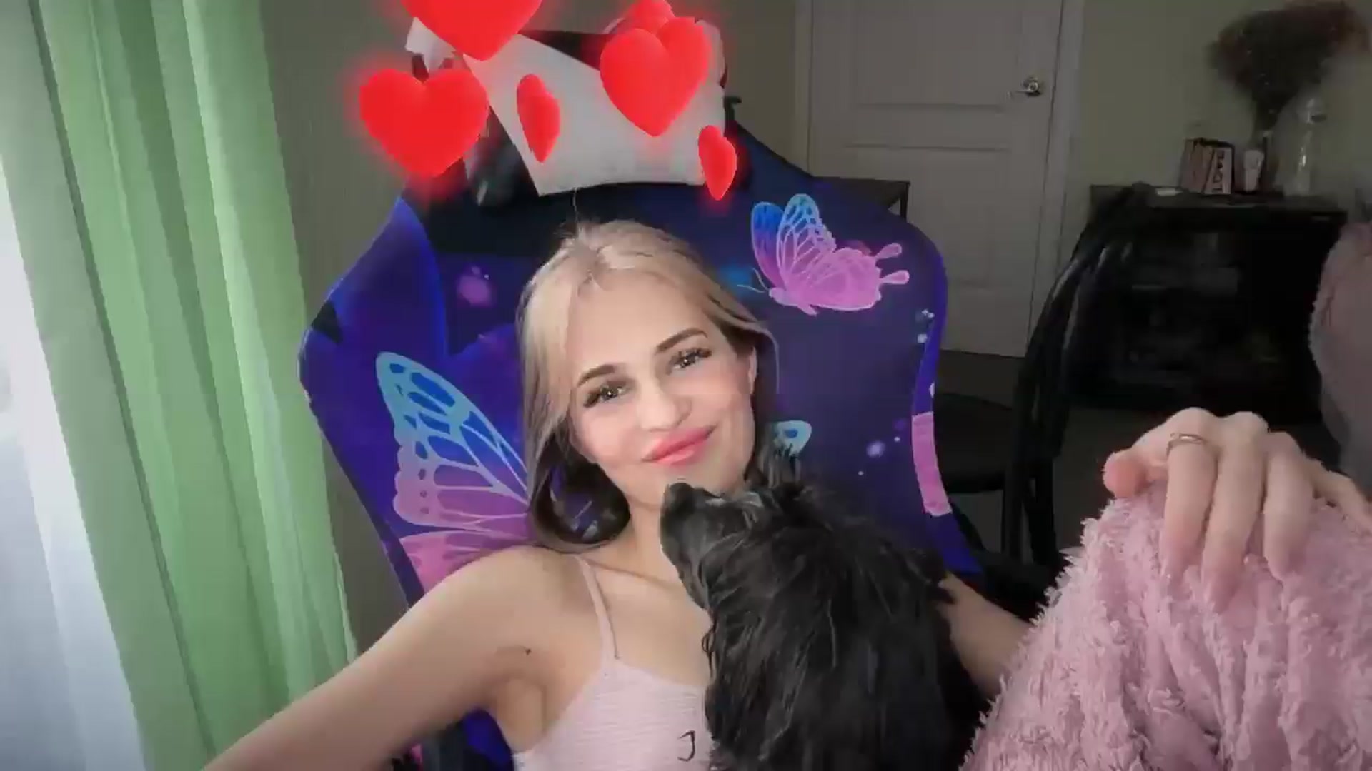 Gallery image thumbnail from Lola_vi's myfreecams stream on, 03/03/2026, 12:08 image 17 of 20