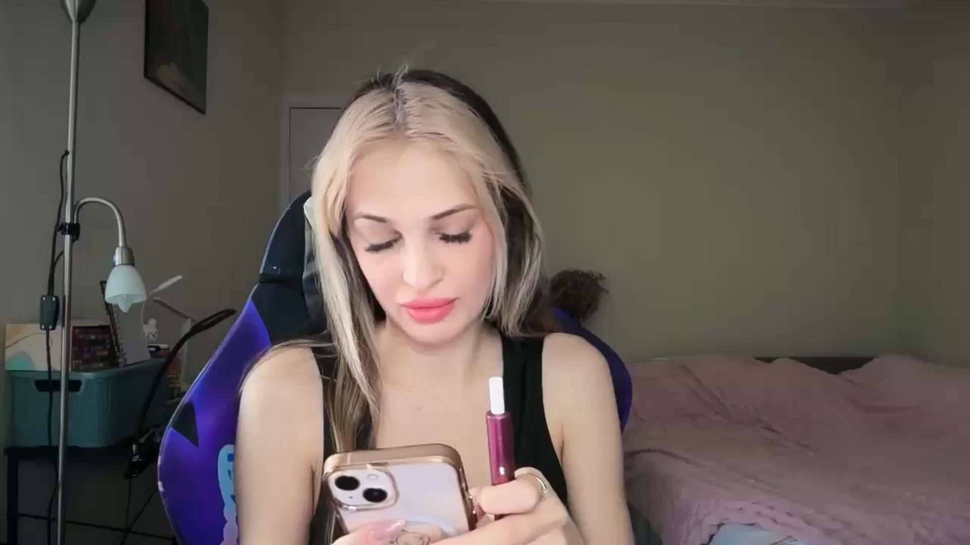 Gallery image thumbnail from Lola_vi's myfreecams stream on, 03/08/2026, 11:36 image 1 of 20