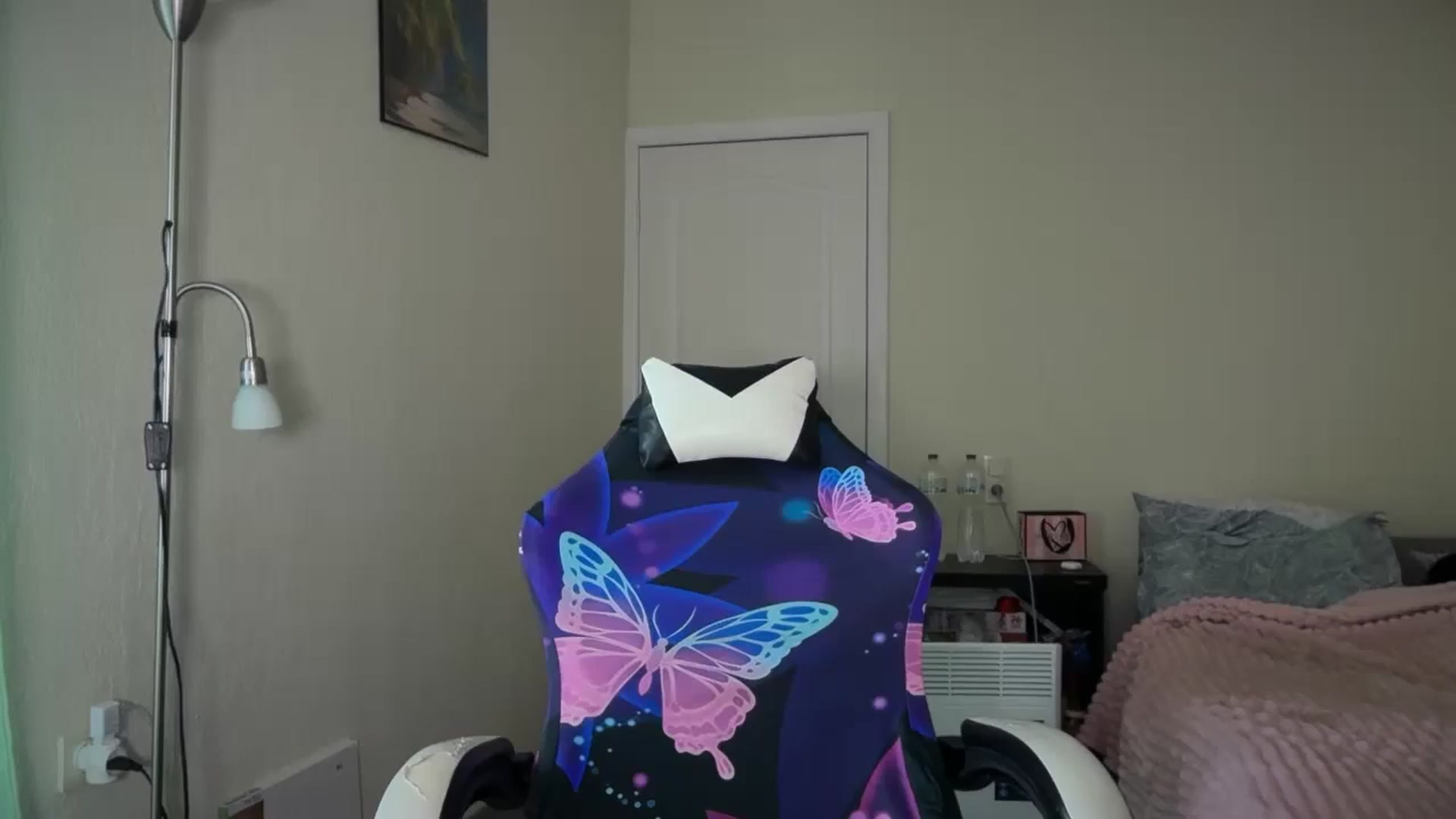 Gallery image thumbnail from Lola_vi's myfreecams stream on, 04/11/2026, 10:11 image 19 of 20