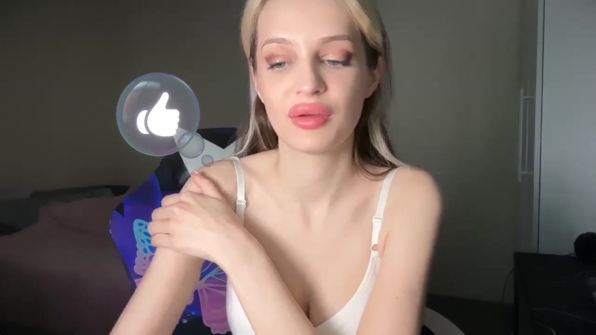 Gallery image thumbnail from Lola_vi's myfreecams stream on, 04/27/2026, 10:31 image 19 of 20