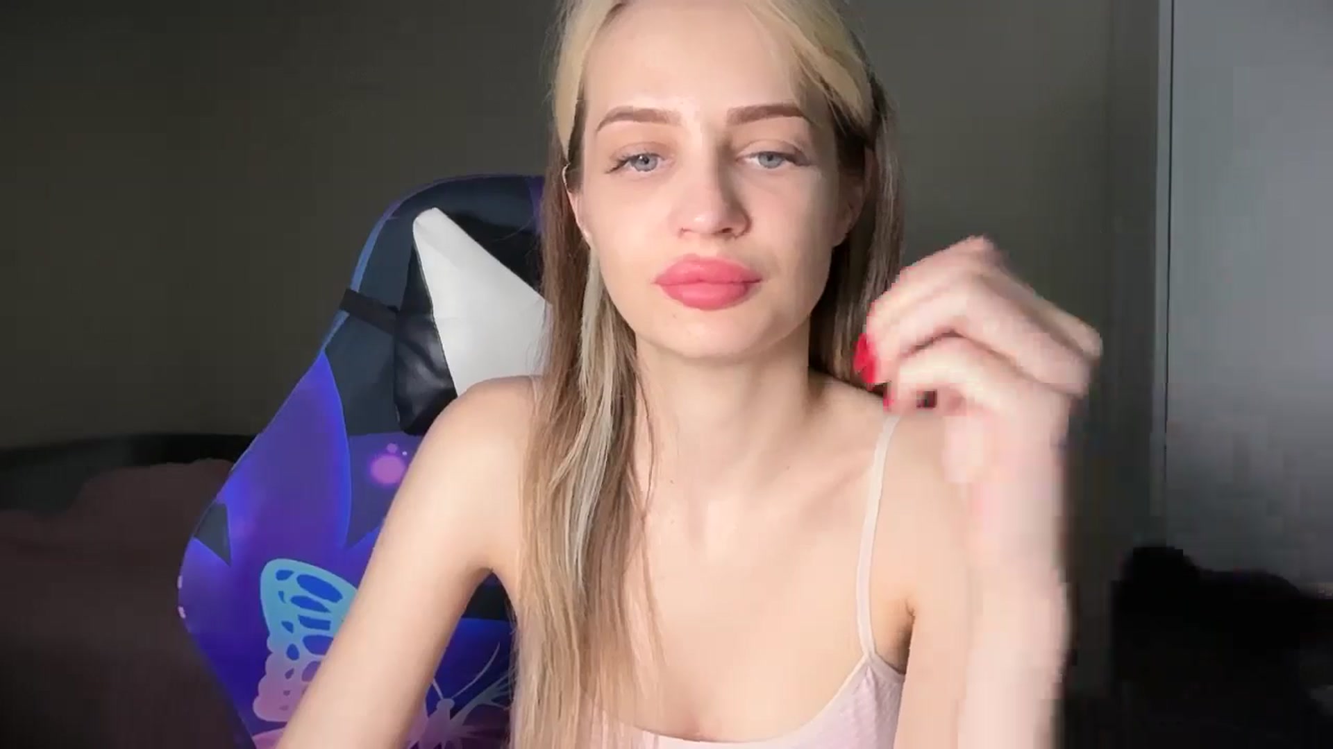 Gallery image thumbnail from Lola_vi's myfreecams stream on, 04/28/2026, 15:28 image 4 of 20