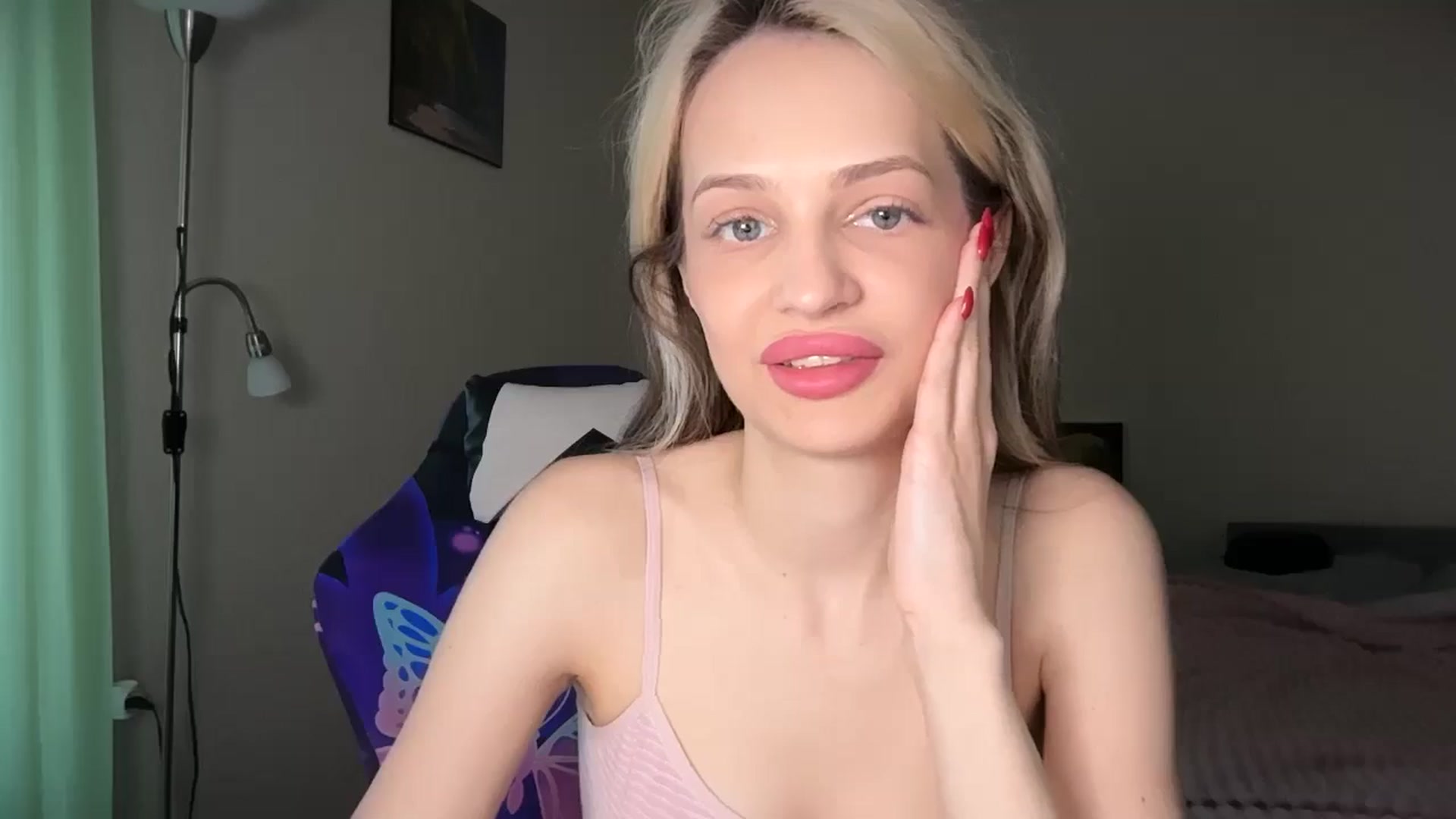 Gallery image thumbnail from Lola_vi's myfreecams stream on, 05/11/2026, 11:07 image 10 of 20