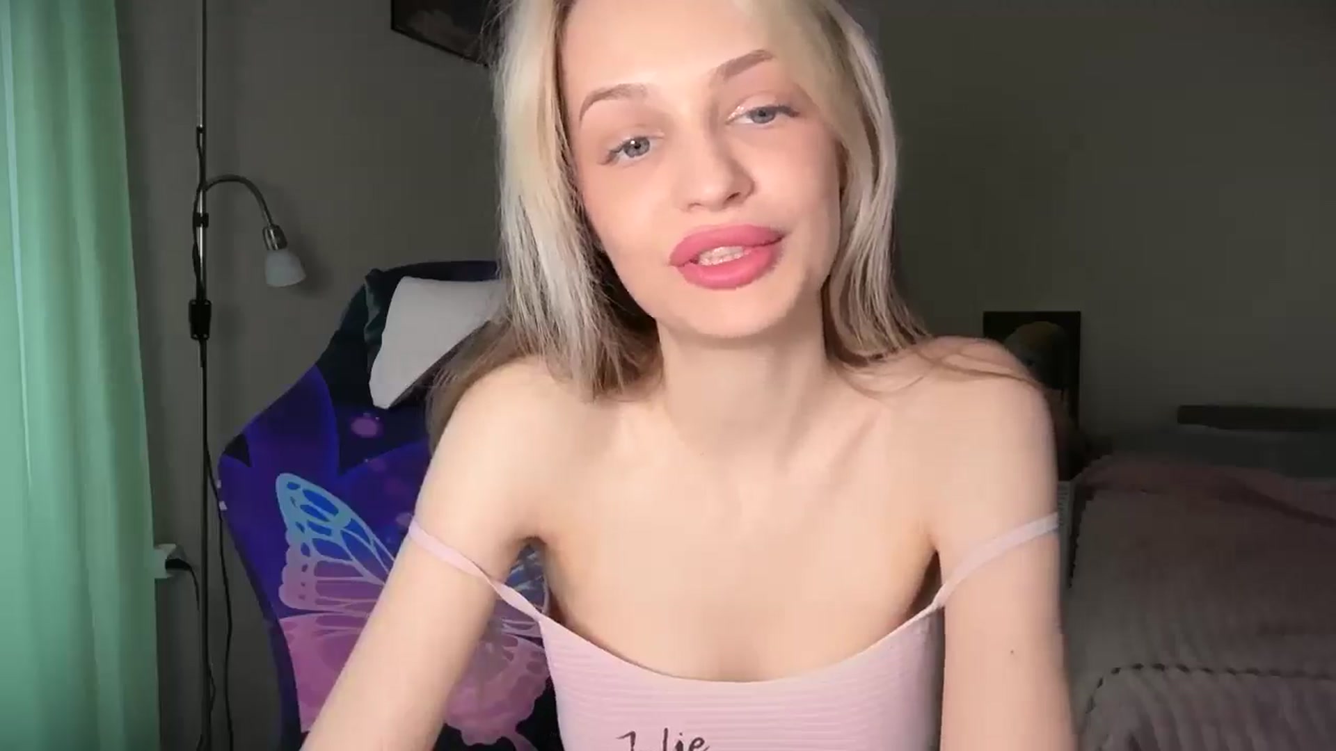 Gallery image thumbnail from Lola_vi's myfreecams stream on, 05/11/2026, 11:07 image 4 of 20