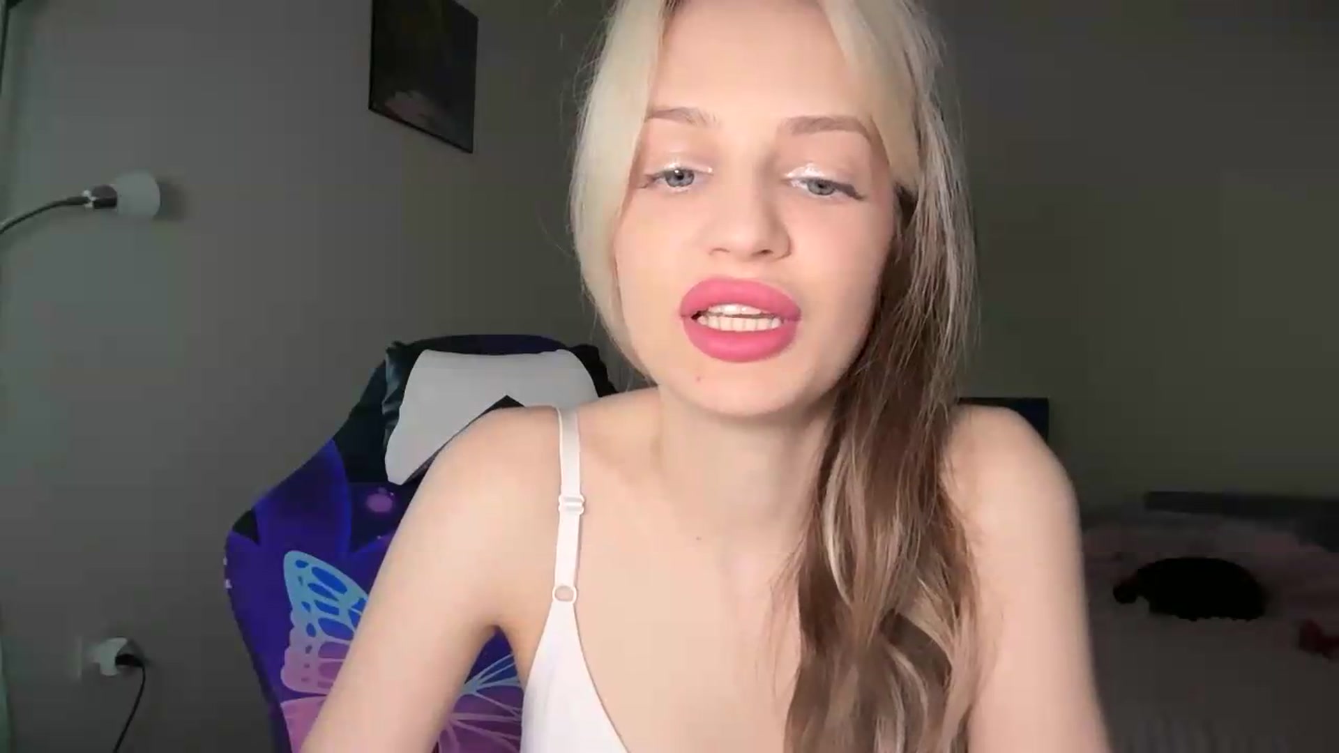 Gallery image thumbnail from Lola_vi's myfreecams stream on, 05/13/2026, 11:31 image 7 of 20