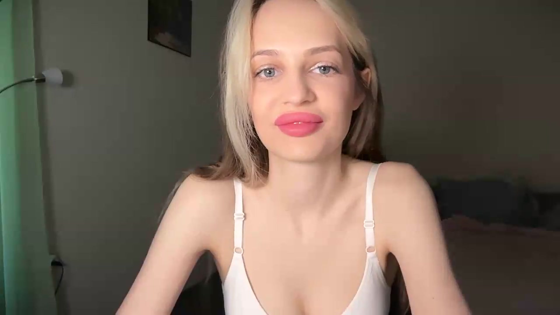 Gallery image thumbnail from Lola_vi's myfreecams stream on, 05/16/2026, 10:34 image 6 of 20