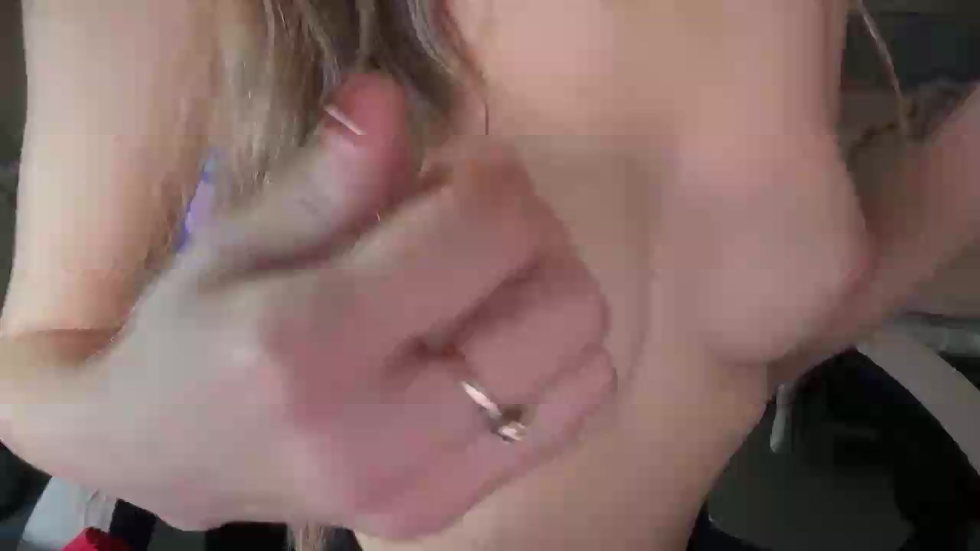Gallery image thumbnail from Lola_vi's myfreecams stream on, 05/20/2026, 11:32 image 17 of 20