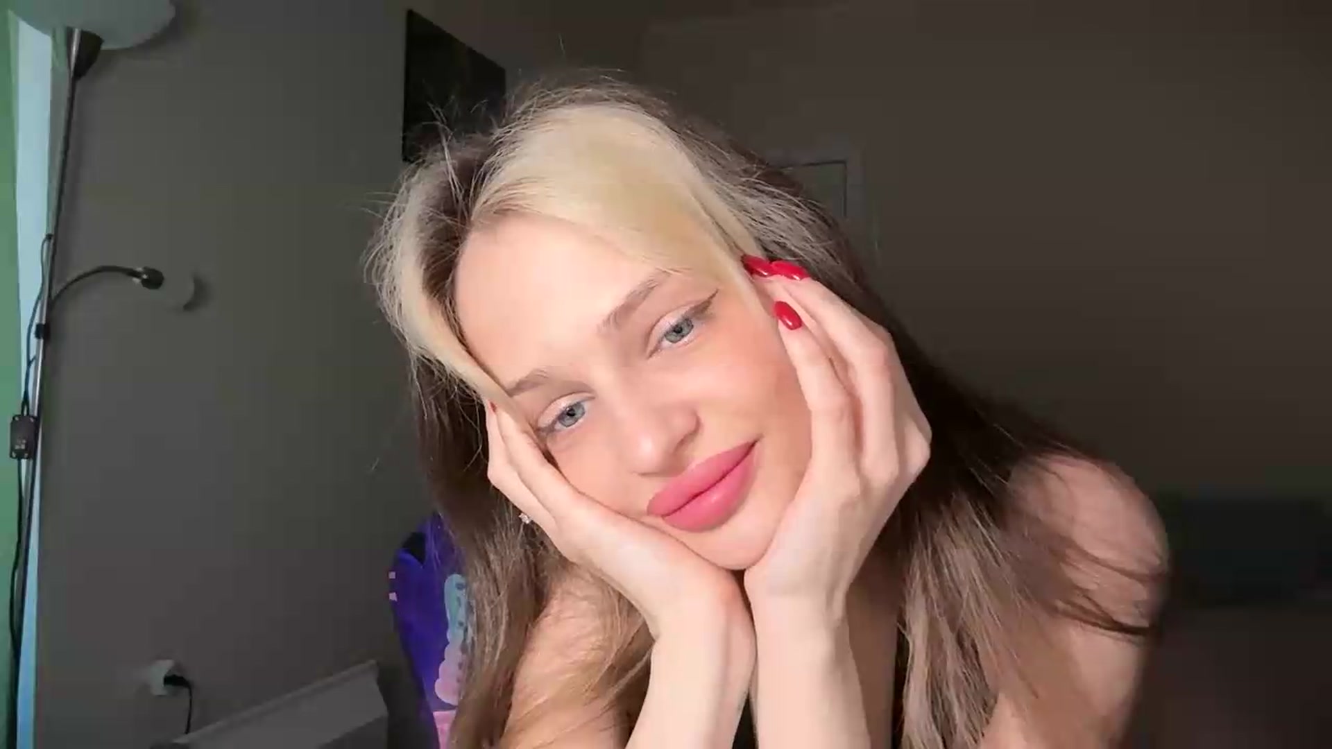 Gallery image thumbnail from Lola_vi's myfreecams stream on, 05/23/2026, 10:27 image 12 of 20