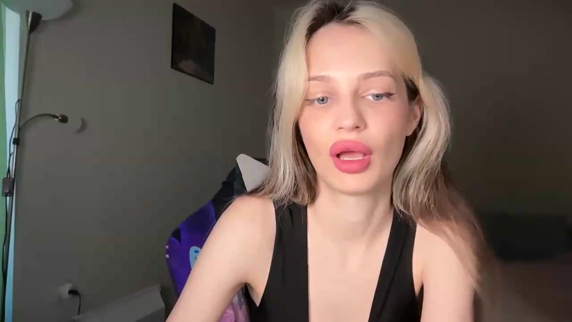 Gallery image thumbnail from Lola_vi's myfreecams stream on, 05/23/2026, 10:27 image 9 of 20