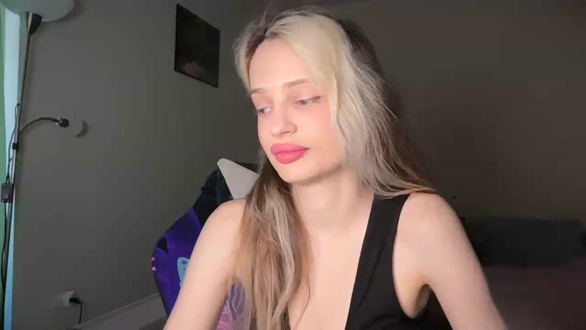 Gallery image thumbnail from Lola_vi's myfreecams stream on, 05/23/2026, 10:27 image 7 of 20
