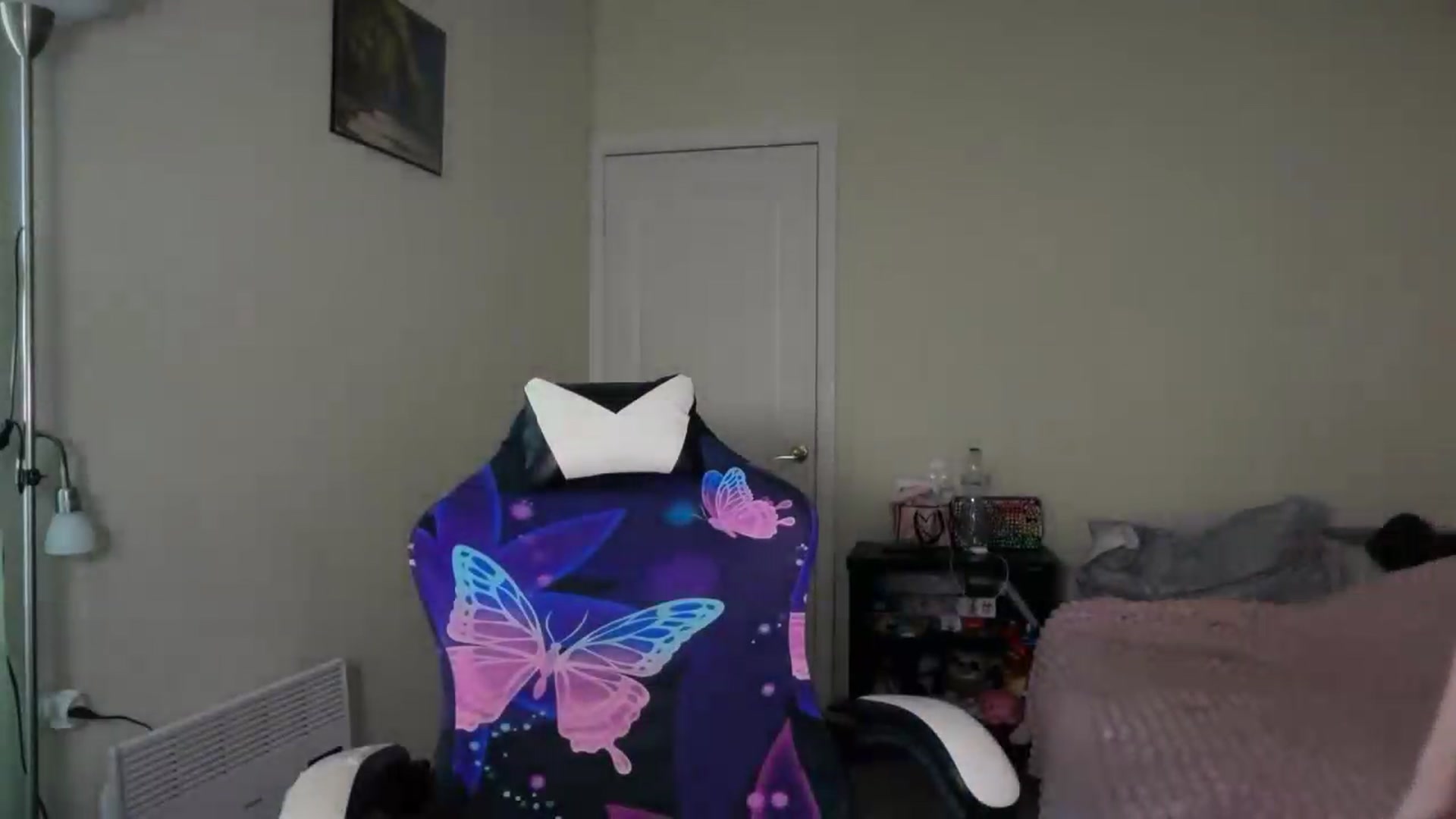 Gallery image thumbnail from Lola_vi's myfreecams stream on, 06/04/2026, 10:00 image 15 of 20