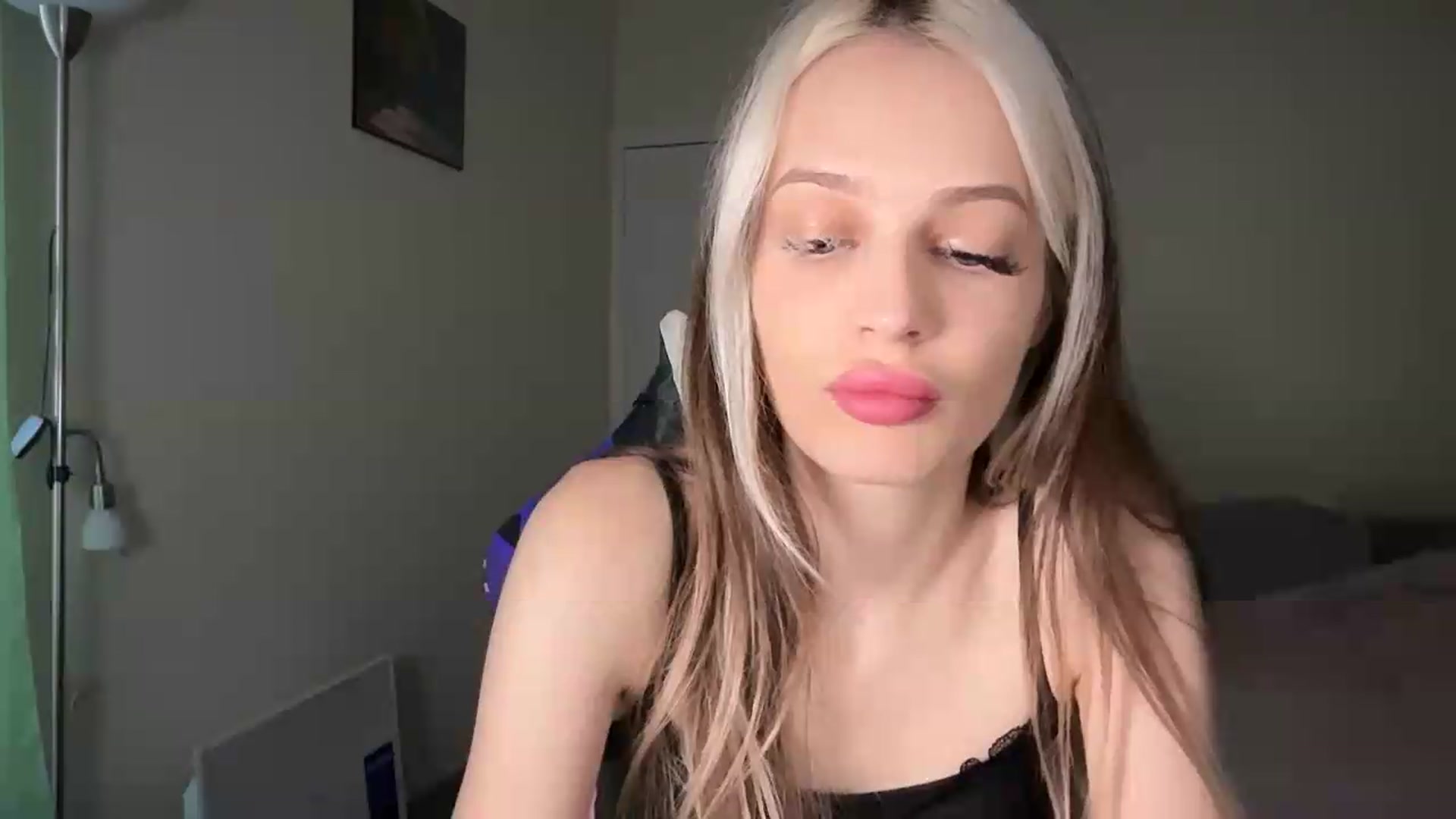 Gallery image thumbnail from Lola_vi's myfreecams stream on, 07/06/2026, 09:23 image 13 of 20