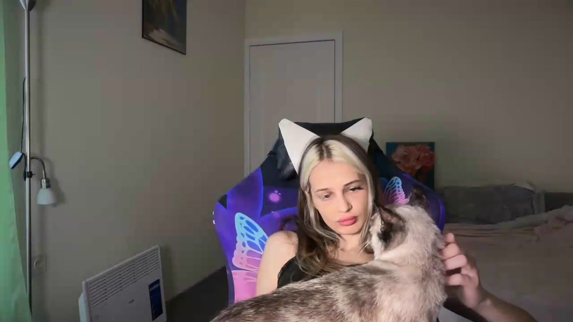 Gallery image thumbnail from Lola_vi's myfreecams stream on, 07/06/2026, 09:23 image 4 of 20
