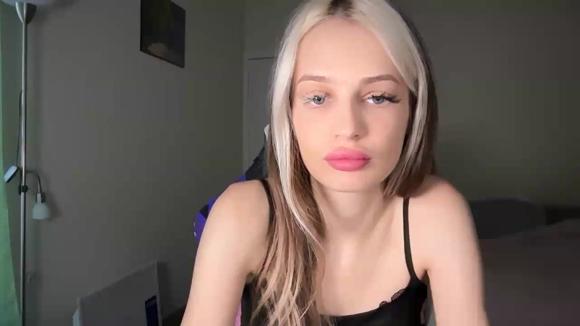 Gallery image thumbnail from Lola_vi's myfreecams stream on, 07/06/2026, 09:23 image 10 of 20