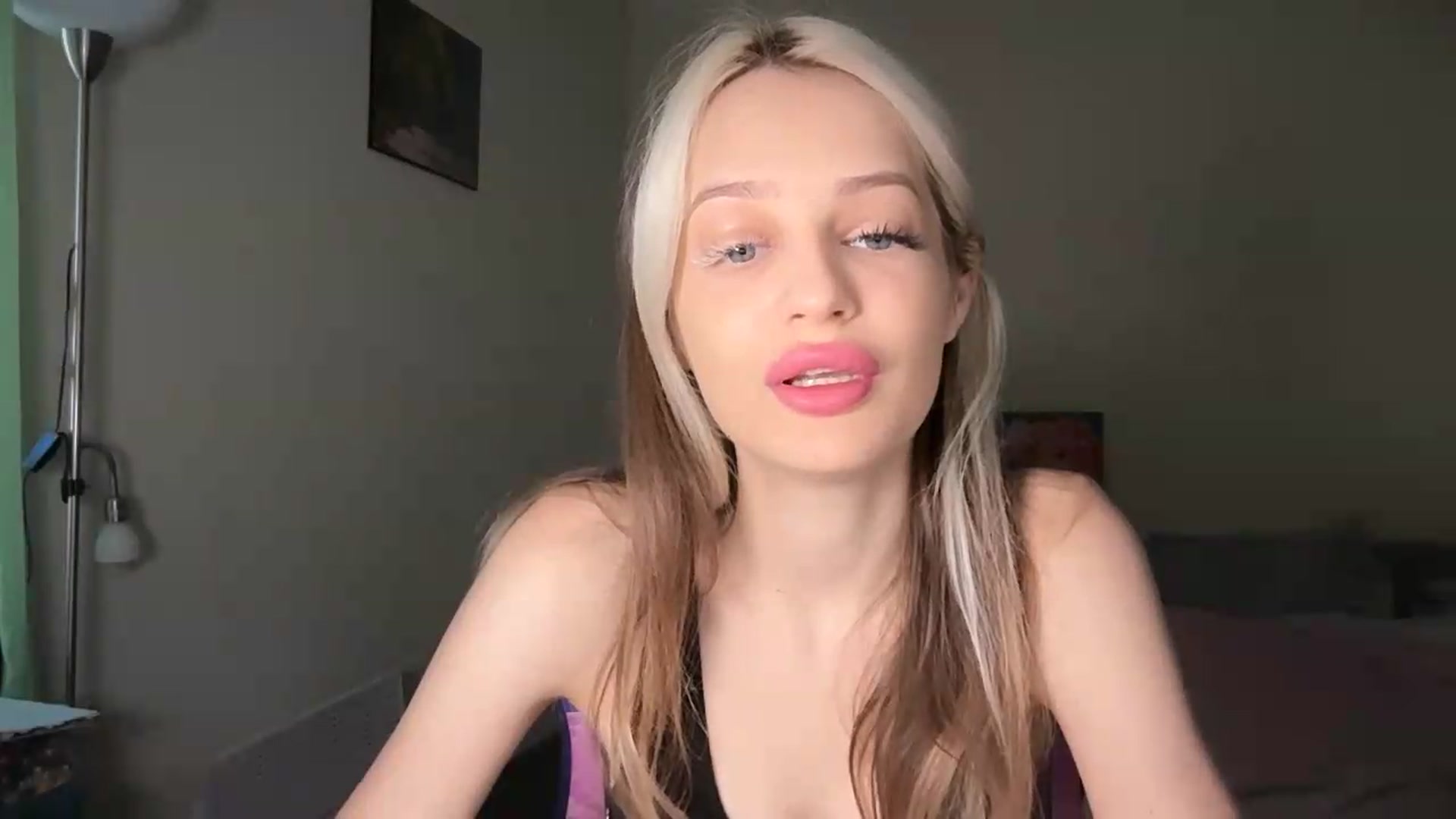 Gallery image thumbnail from Lola_vi's myfreecams stream on, 07/07/2026, 10:58 image 3 of 20