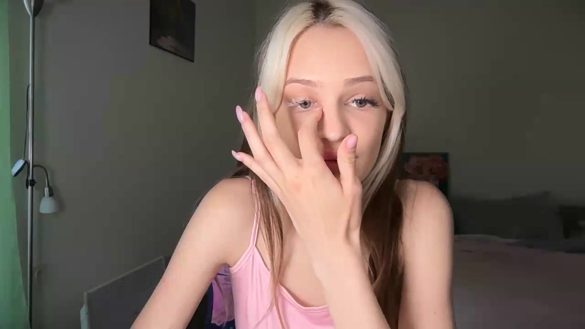 Gallery image thumbnail from Lola_vi's myfreecams stream on, 07/08/2026, 11:58 image 13 of 20