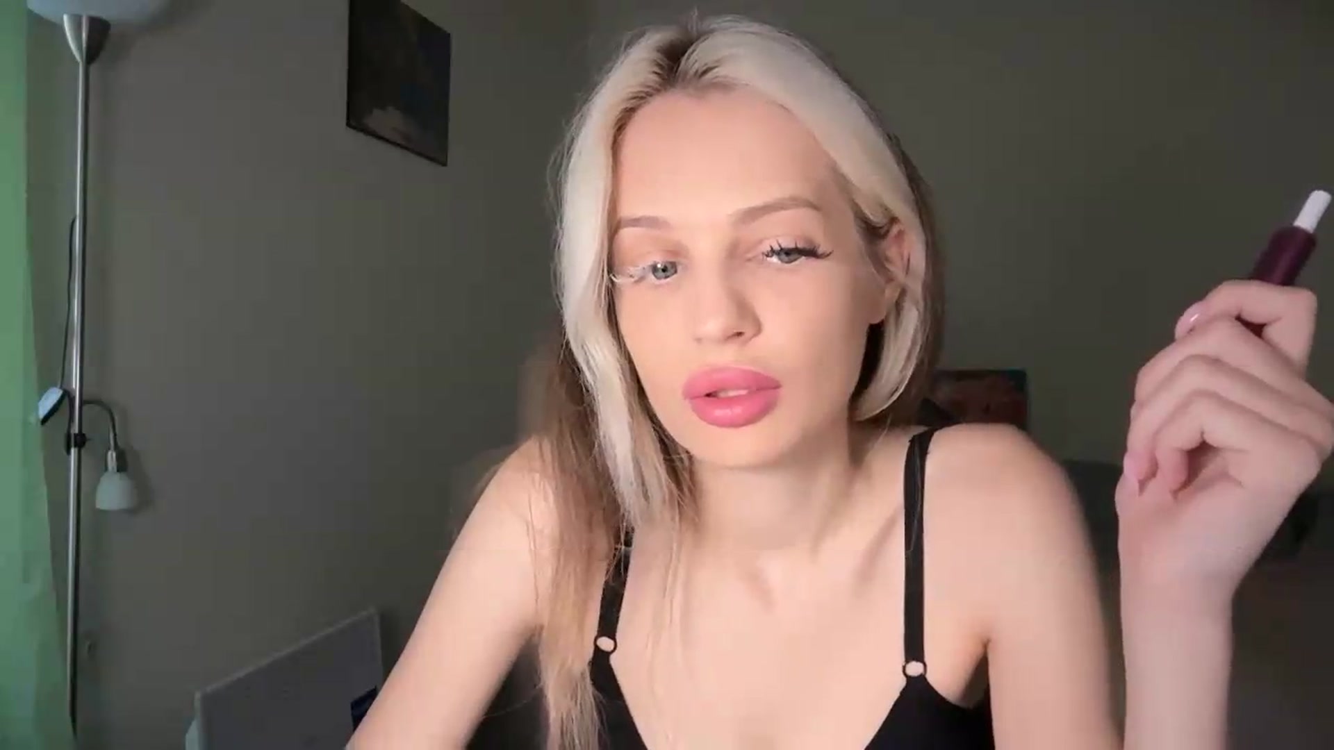 Gallery image thumbnail from Lola_vi's myfreecams stream on, 07/11/2026, 09:49 image 14 of 20