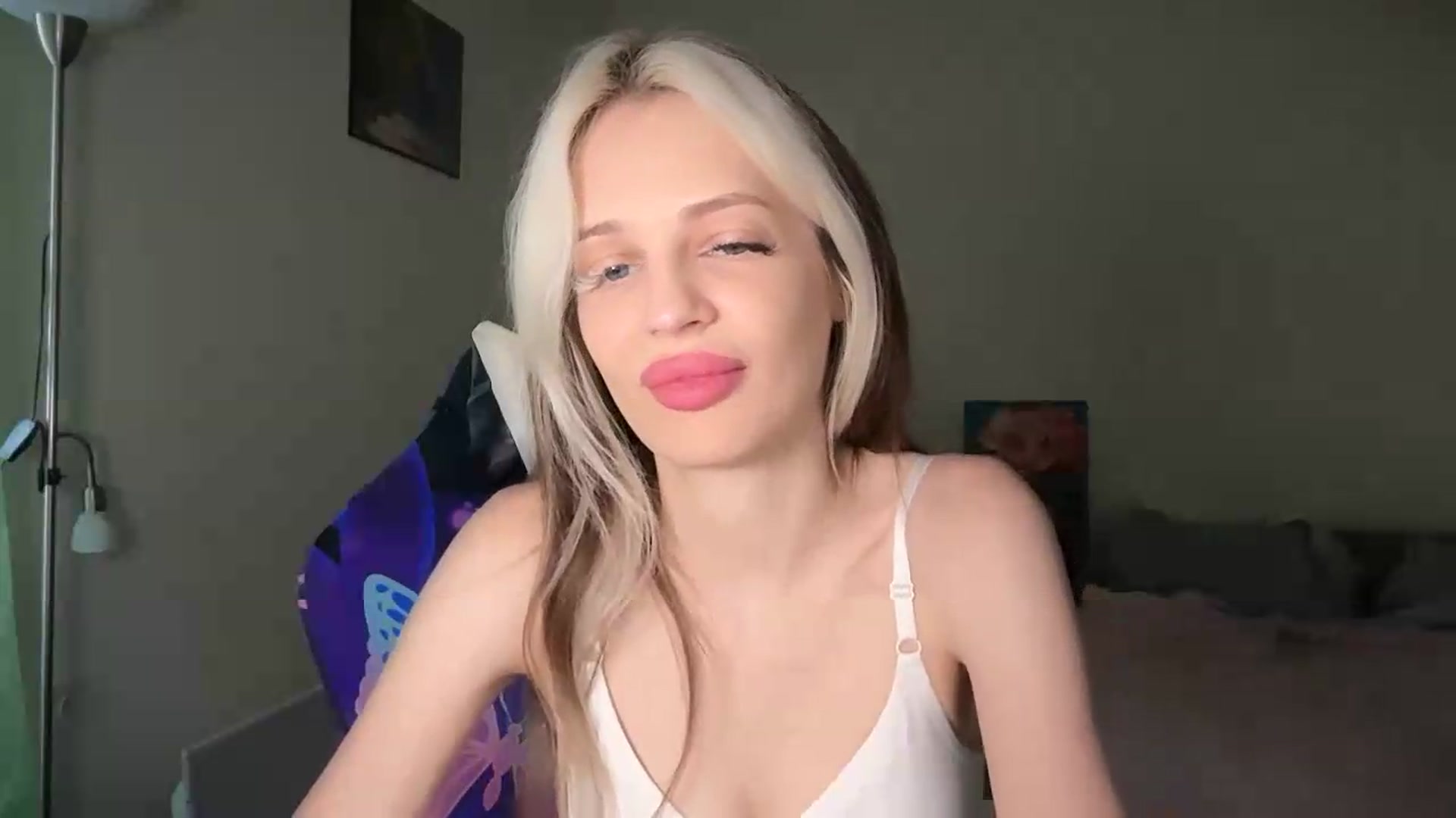 Gallery image thumbnail from Lola_vi's myfreecams stream on, 07/16/2026, 11:10 image 9 of 20