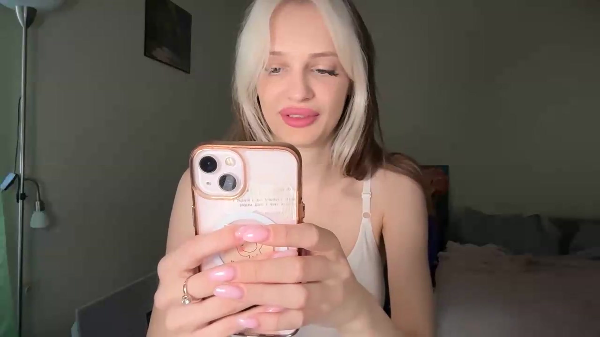 Gallery image thumbnail from Lola_vi's myfreecams stream on, 07/16/2026, 11:10 image 13 of 20