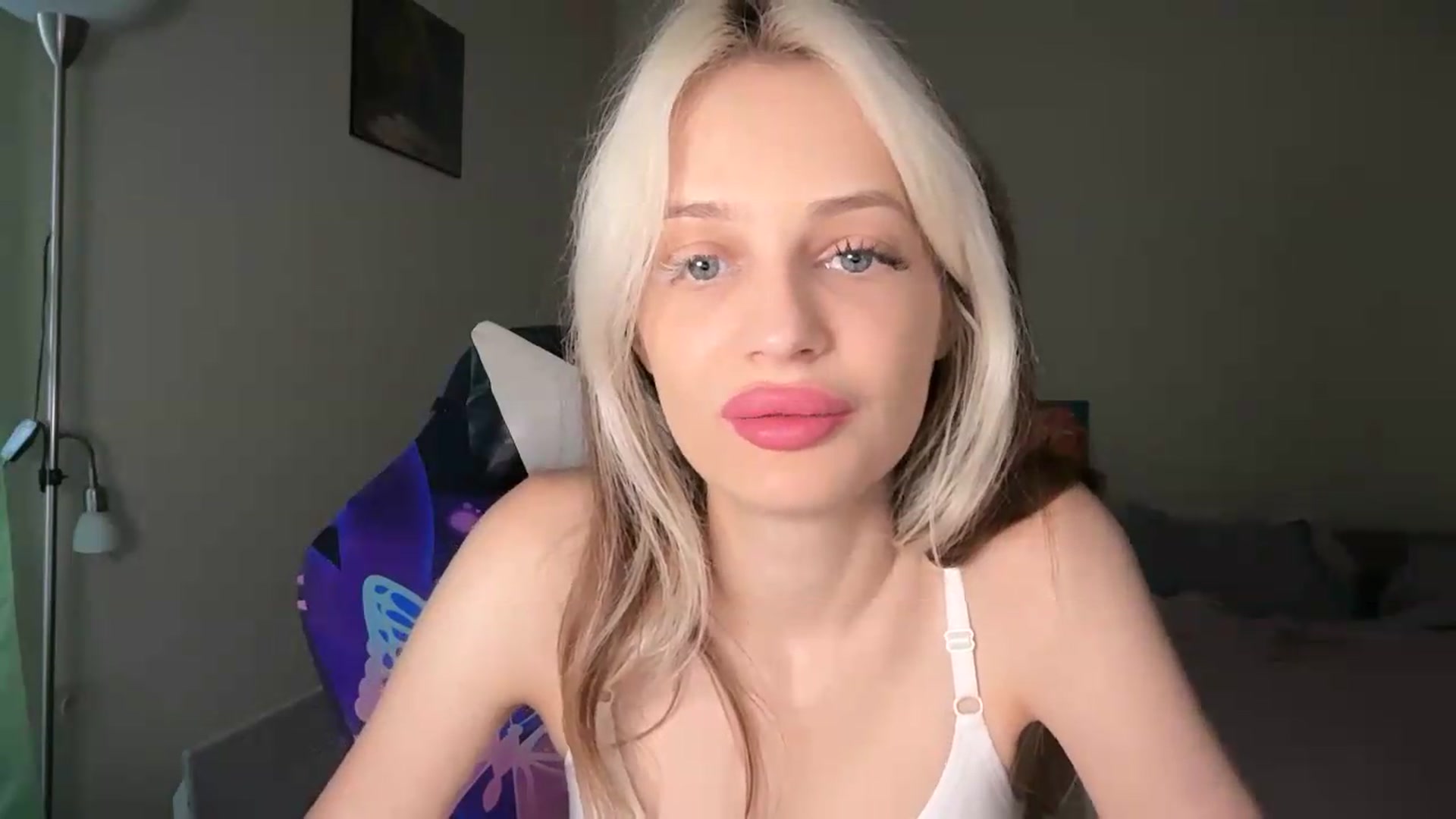 Gallery image thumbnail from Lola_vi's myfreecams stream on, 07/16/2026, 11:10 image 11 of 20