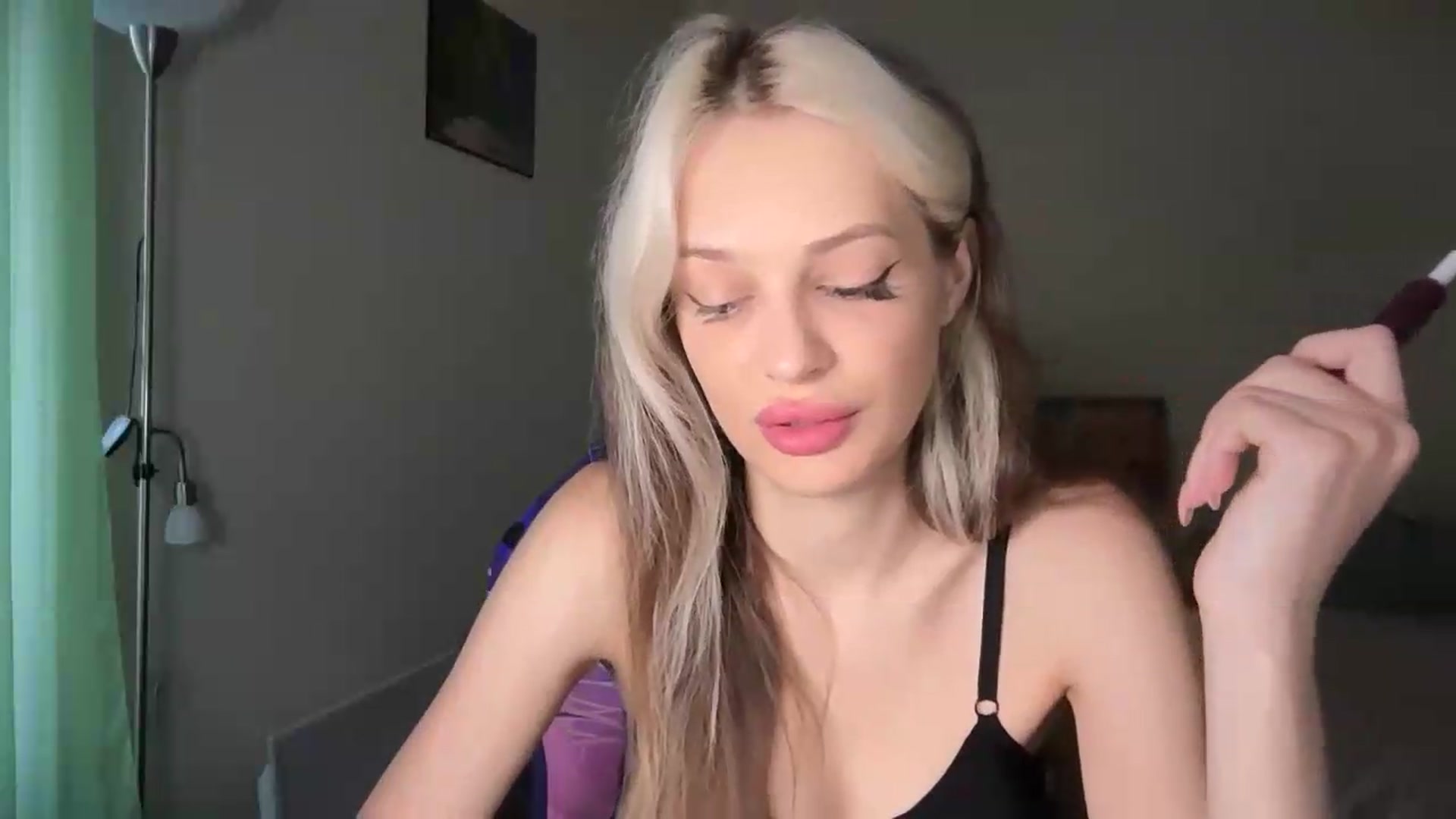 Gallery image thumbnail from Lola_vi's myfreecams stream on, 07/17/2026, 11:05 image 12 of 20