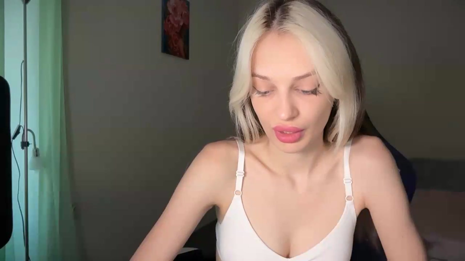 Gallery image thumbnail from Lola_vi's myfreecams stream on, 07/24/2026, 11:03 image 15 of 20