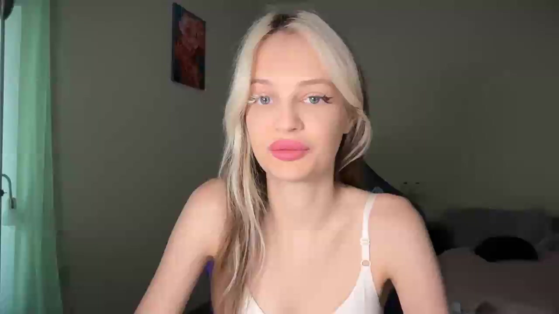Gallery image thumbnail from Lola_vi's myfreecams stream on, 07/24/2026, 11:03 image 1 of 20