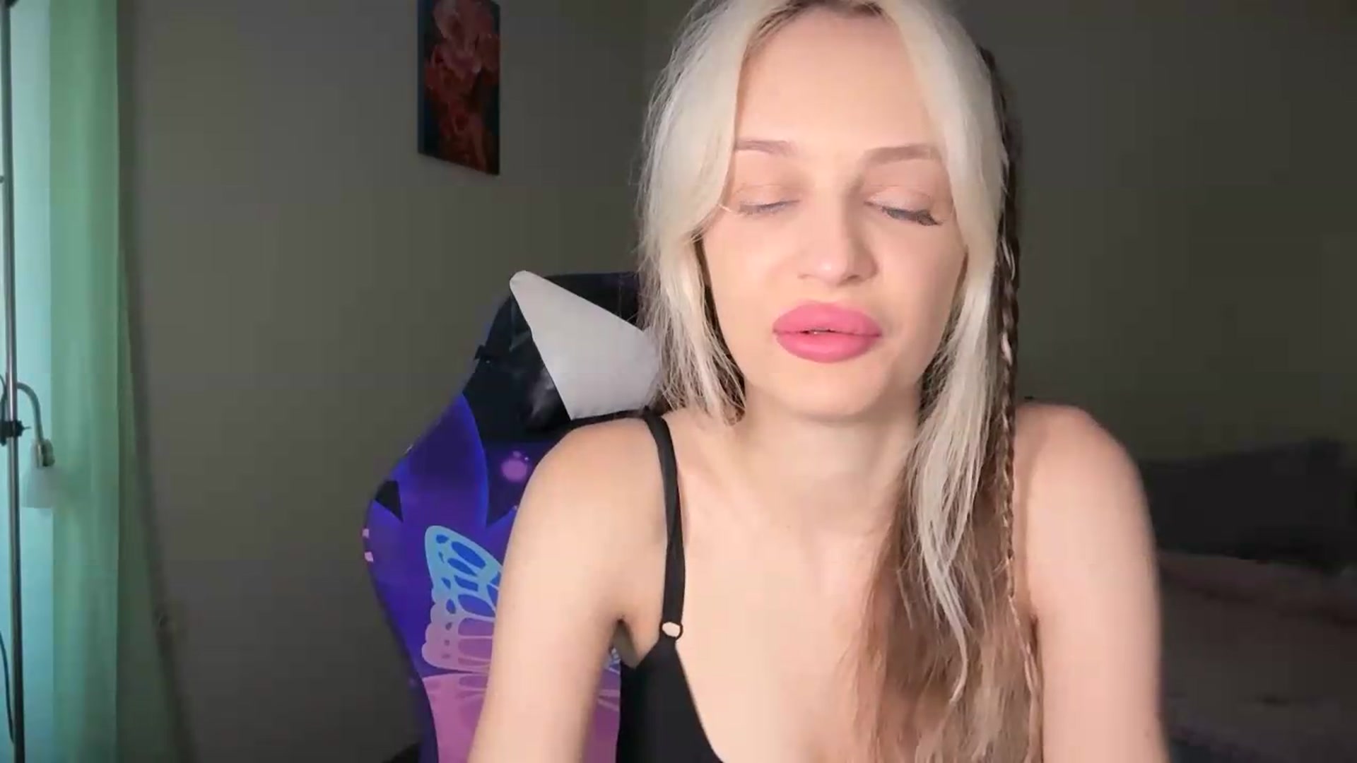 Gallery image thumbnail from Lola_vi's myfreecams stream on, 07/28/2026, 11:34 image 2 of 20
