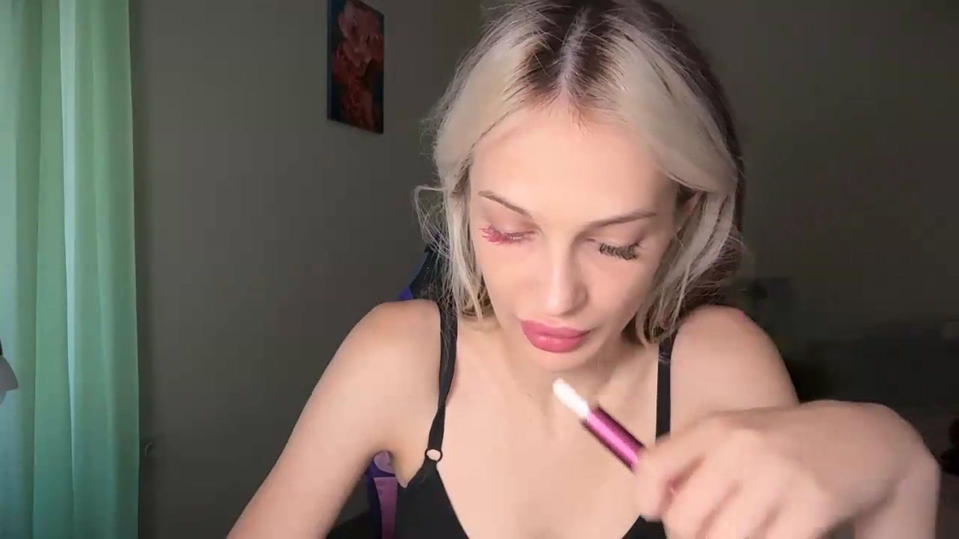 Gallery image thumbnail from Lola_vi's myfreecams stream on, 08/15/2026, 11:06 image 3 of 20