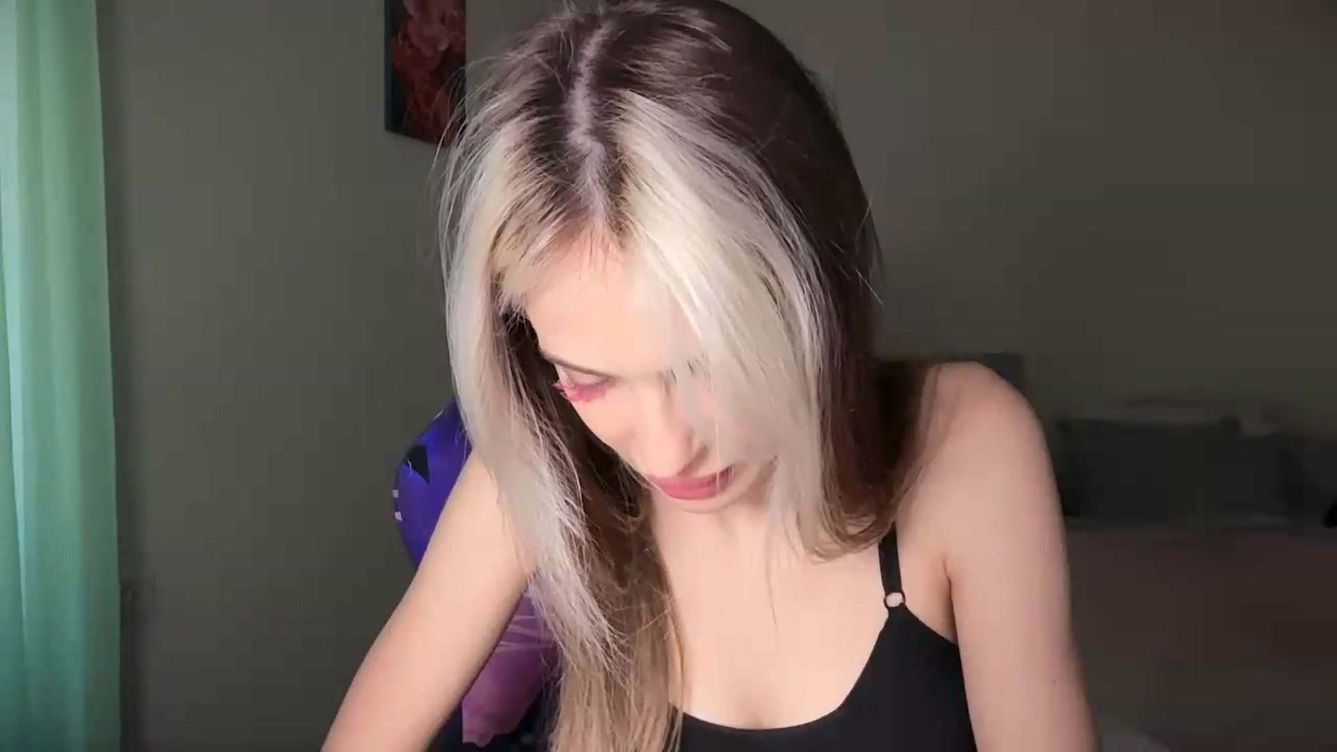 Gallery image thumbnail from Lola_vi's myfreecams stream on, 08/17/2026, 10:28 image 20 of 20