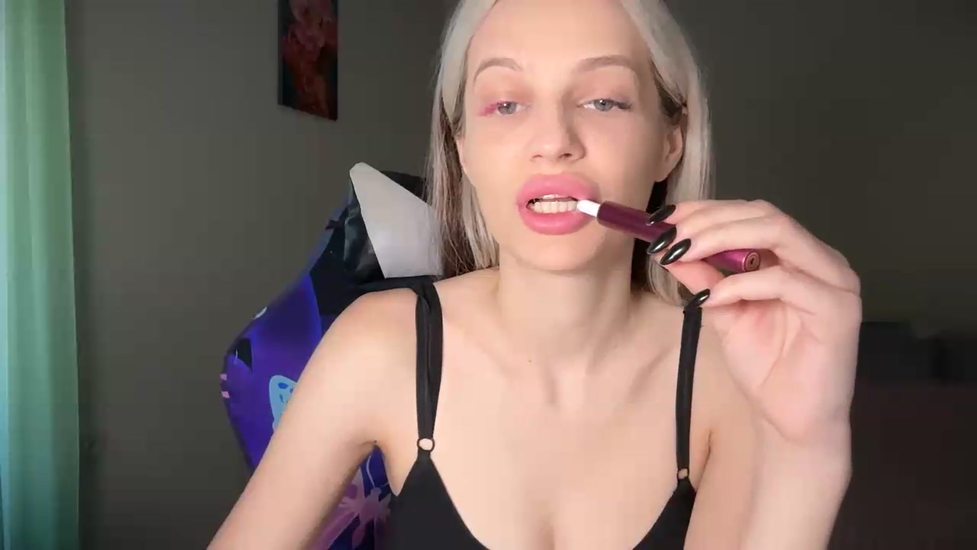 Gallery image thumbnail from Lola_vi's myfreecams stream on, 08/20/2026, 11:28 image 12 of 20
