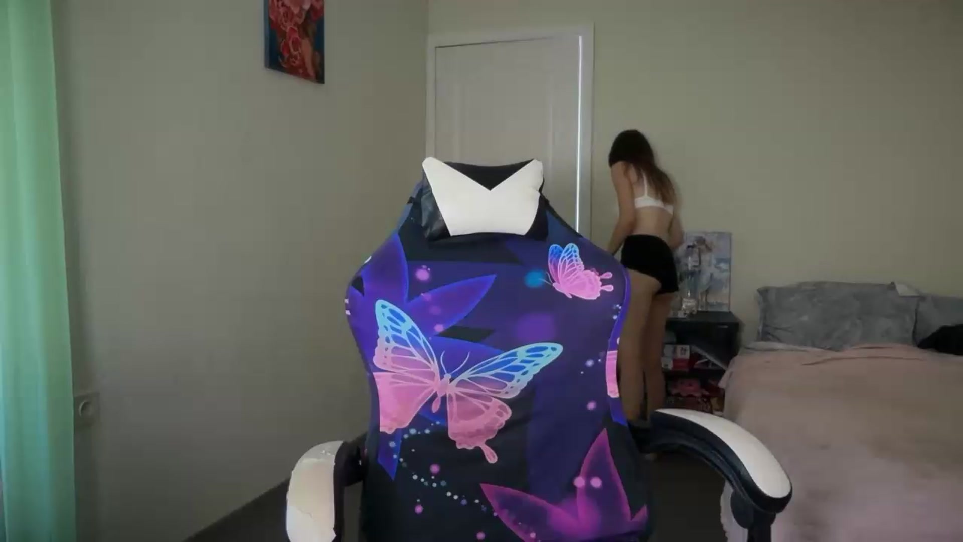 Gallery image thumbnail from Lola_vi's myfreecams stream on, 08/22/2026, 11:49 image 15 of 20